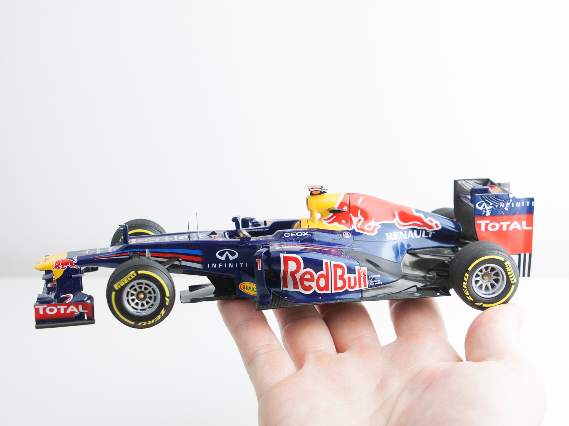 Red Bull Racing RB8 | Revell 1:24
