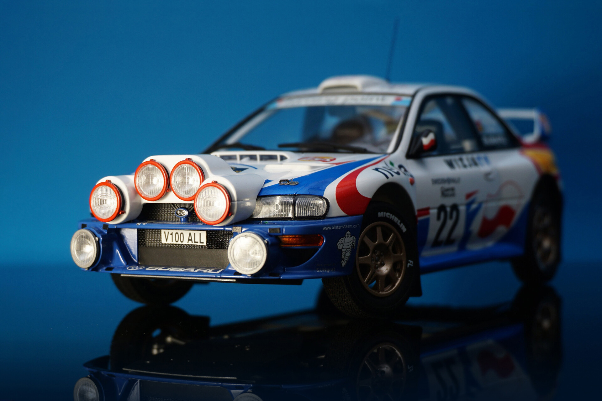 Subaru Impreza WRC　1999年　EPラジコンカー Subaru Impreza WRC 1999 - Tamiya 1/10 - RC Model - YouTube